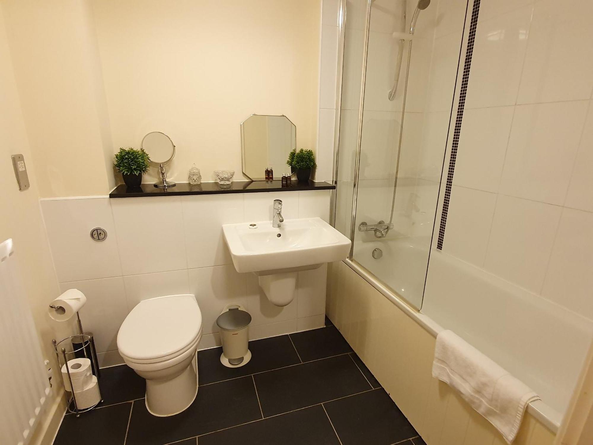 מילטון קינס Dazzon Apartments - Hub - Central Mk חדר תמונה